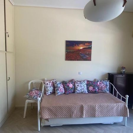 Centre Of Loutraki With Sea View Apartment Exterior foto